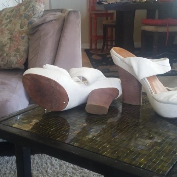 SOFT BUTTER LEATHER WHITE PLATFORM - Picture 2 of 5